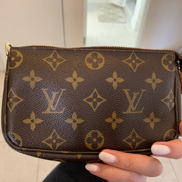 🔴SOLD🔴Louis Vuitton mini pochette✨ - Picture 3 of 8